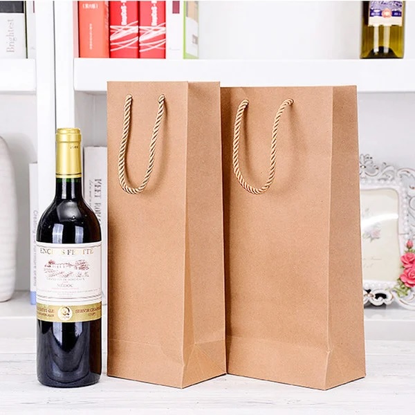 Túi đựng rượu vang được làm từ chất liệu gì?