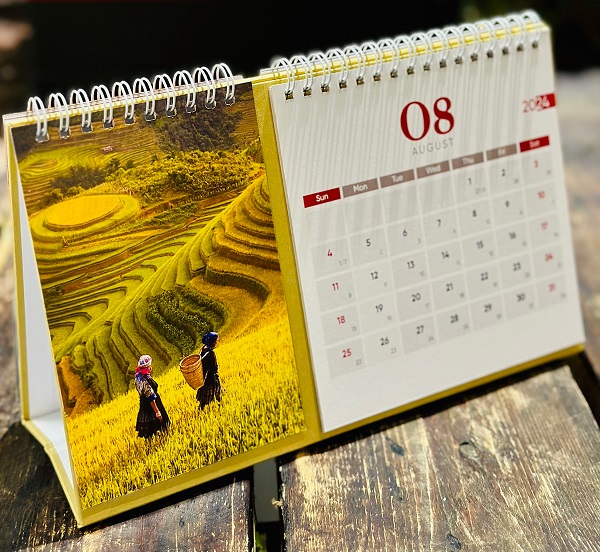Mẫu lịch để bàn chữ A chủ đề thiên nhiên